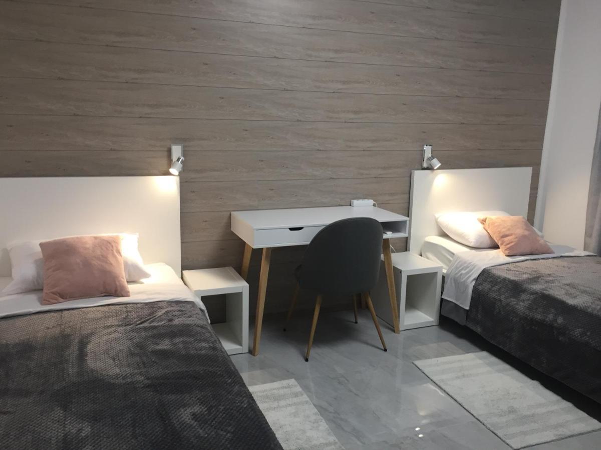 Apartman Sonas 2 With Free Private Parking Karlovac Buitenkant foto