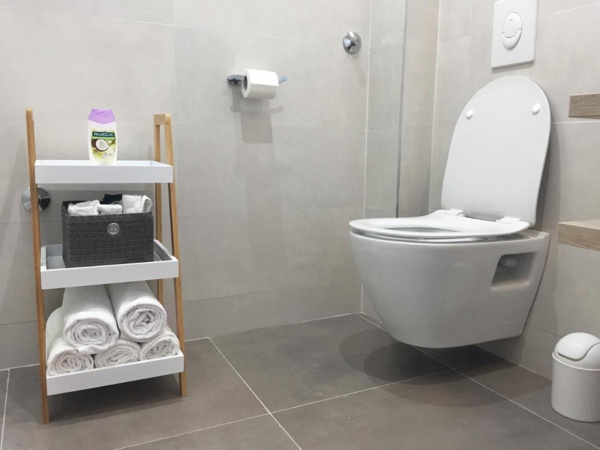 Apartman Sonas 2 With Free Private Parking Karlovac Buitenkant foto