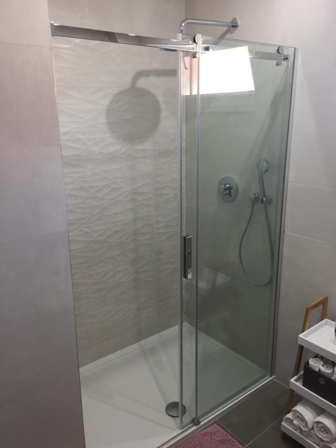 Apartman Sonas 2 With Free Private Parking Karlovac Buitenkant foto