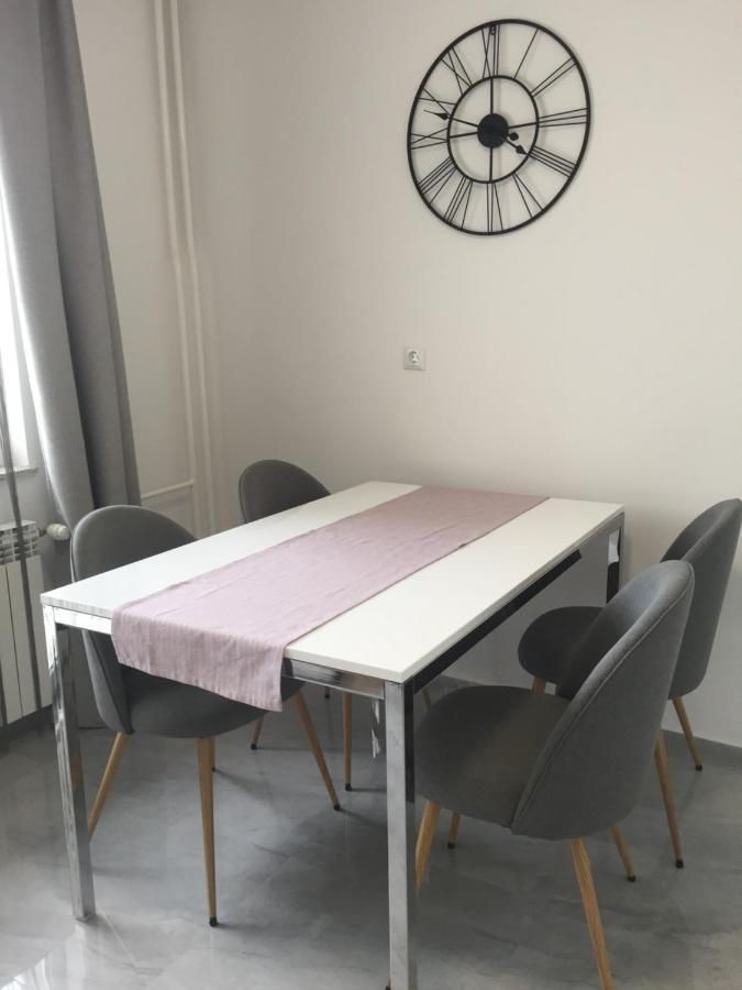Apartman Sonas 2 With Free Private Parking Karlovac Buitenkant foto